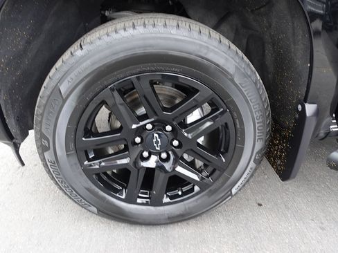 Used 2024 Chevrolet Silverado 1500 Custom AWD/4WD image 51