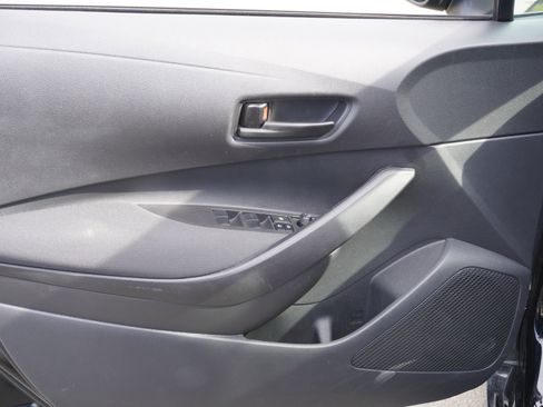 Used 2025 Toyota Corolla LE image 16