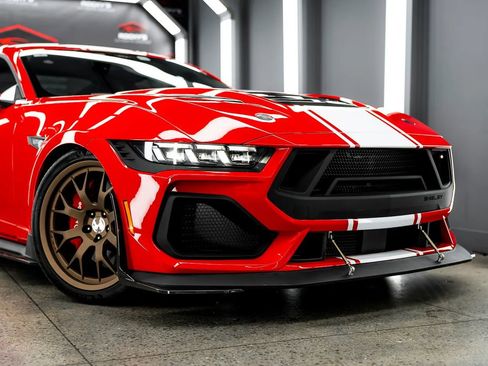 Used 2025 Ford Mustang GT Premium w/ GT Performance Package RWD image 4