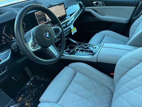 Used 2025 BMW X7 xDrive40i w/ Executive Package image 11