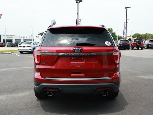 Used 2019 Ford Explorer XLT w/ Equipment Group 202A FWD image 6