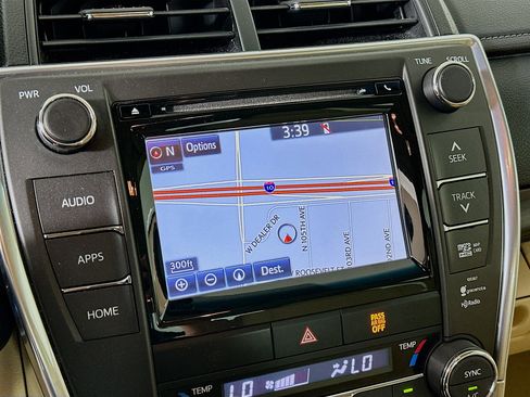 Used 2015 Toyota Camry XLE image 21