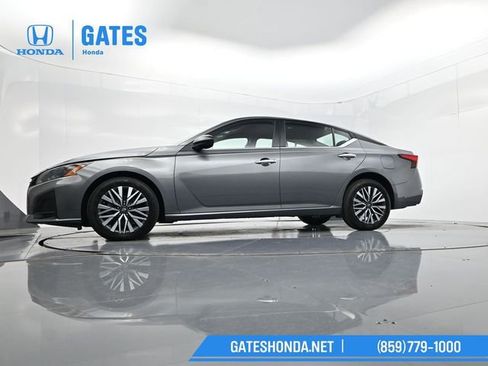 Used 2024 Nissan Altima 2.5 SV image 51