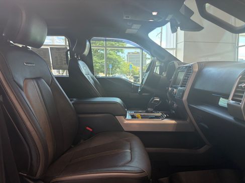 Used 2015 Ford F150 Platinum w/ Equipment Group 701A Luxury AWD/4WD image 24