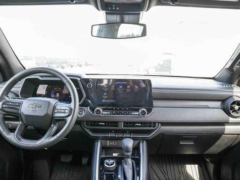 Used 2025 Chevrolet Colorado Trail Boss image 14