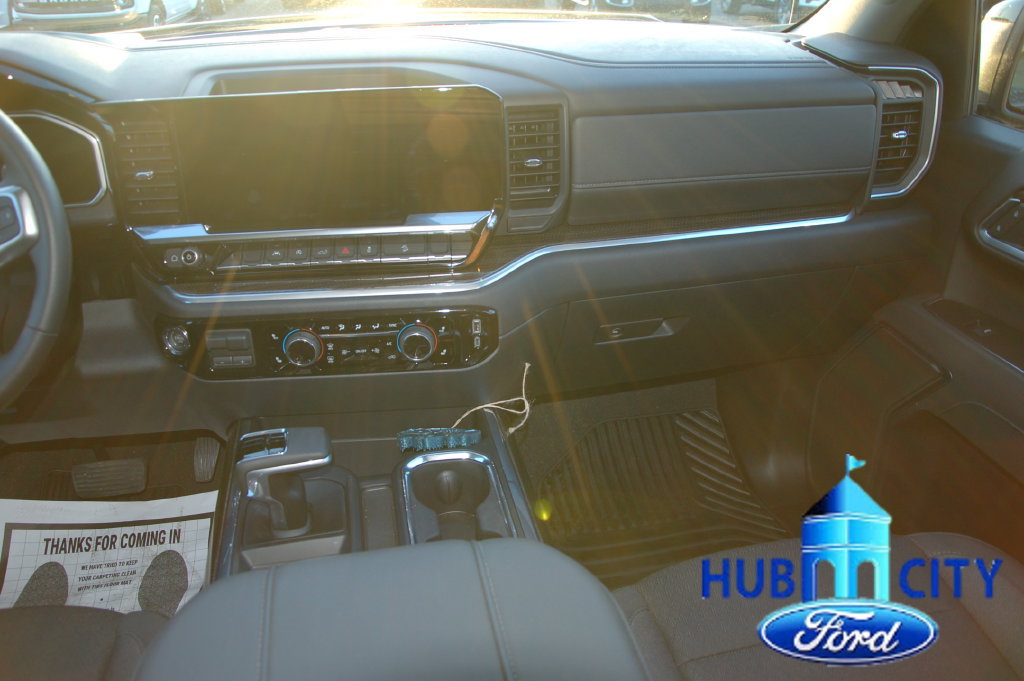 Used 2026 Chevrolet Silverado 1500 RST w/ Z71 Off-Road Package AWD/4WD image 18
