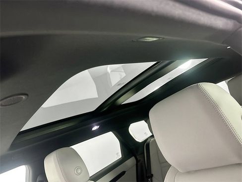 Used 2026 Land Rover Range Rover Evoque S image 14