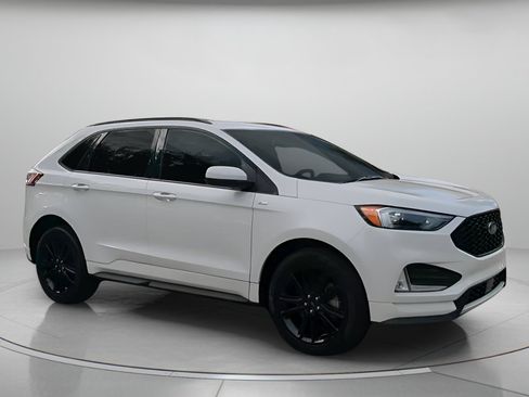 Certified 2022 Ford Edge ST-Line AWD/4WD image 36
