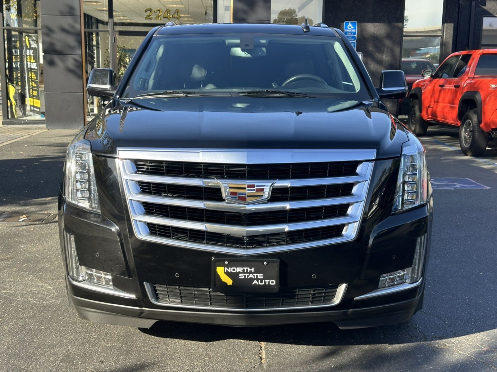 Used 2020 Cadillac Escalade ESV 2WD image 5