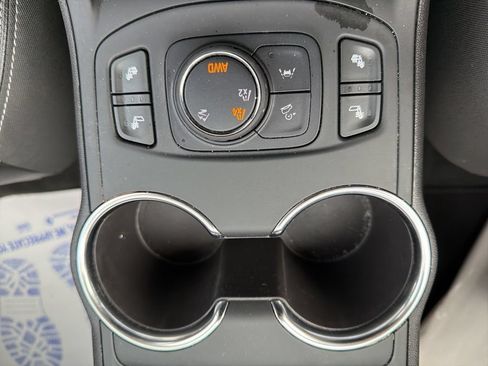 Used 2024 GMC Terrain SLT AWD/4WD image 19