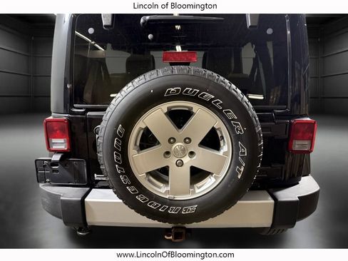 Used 2012 Jeep Wrangler Unlimited Sahara w/ Connectivity Group image 28