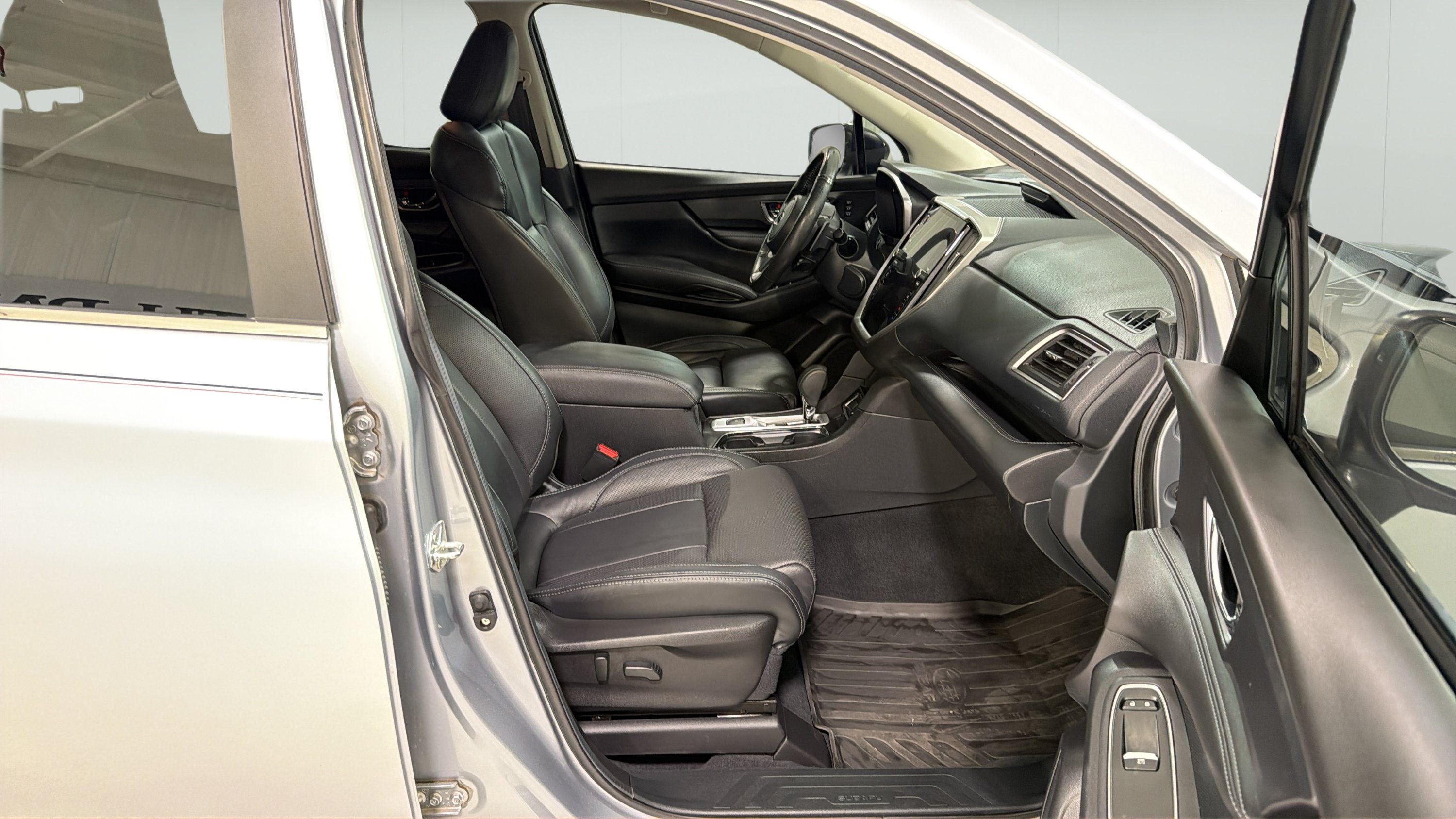 Used 2024 Subaru Ascent Limited AWD/4WD image 25