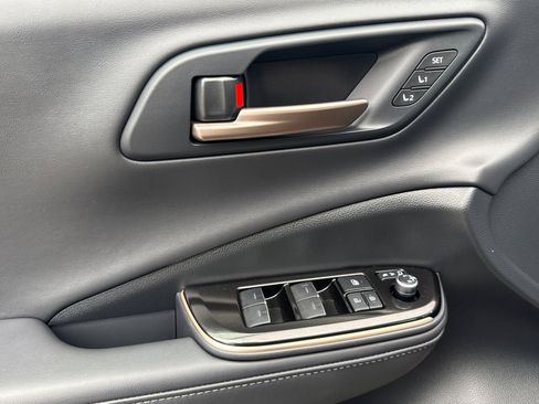 Used 2024 Toyota Crown Platinum image 15