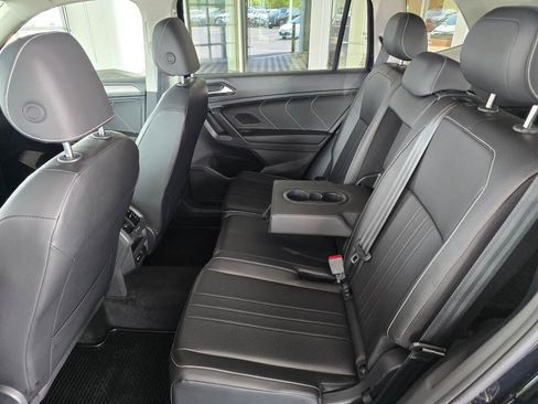 Used 2024 Volkswagen Tiguan SE w/ MDO Package, Two-Row AWD/4WD image 38