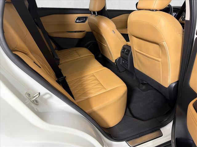 Used 2021 Nissan Rogue Platinum FWD image 17