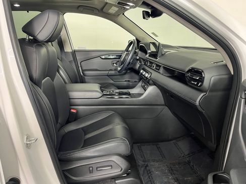 Used 2023 Honda Pilot Touring image 18