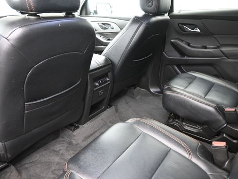 Used 2020 Chevrolet Traverse LT w/ Driver Confidence II Package image 20