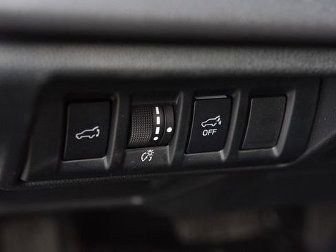 Used 2025 Subaru Outback Onyx Edition image 12