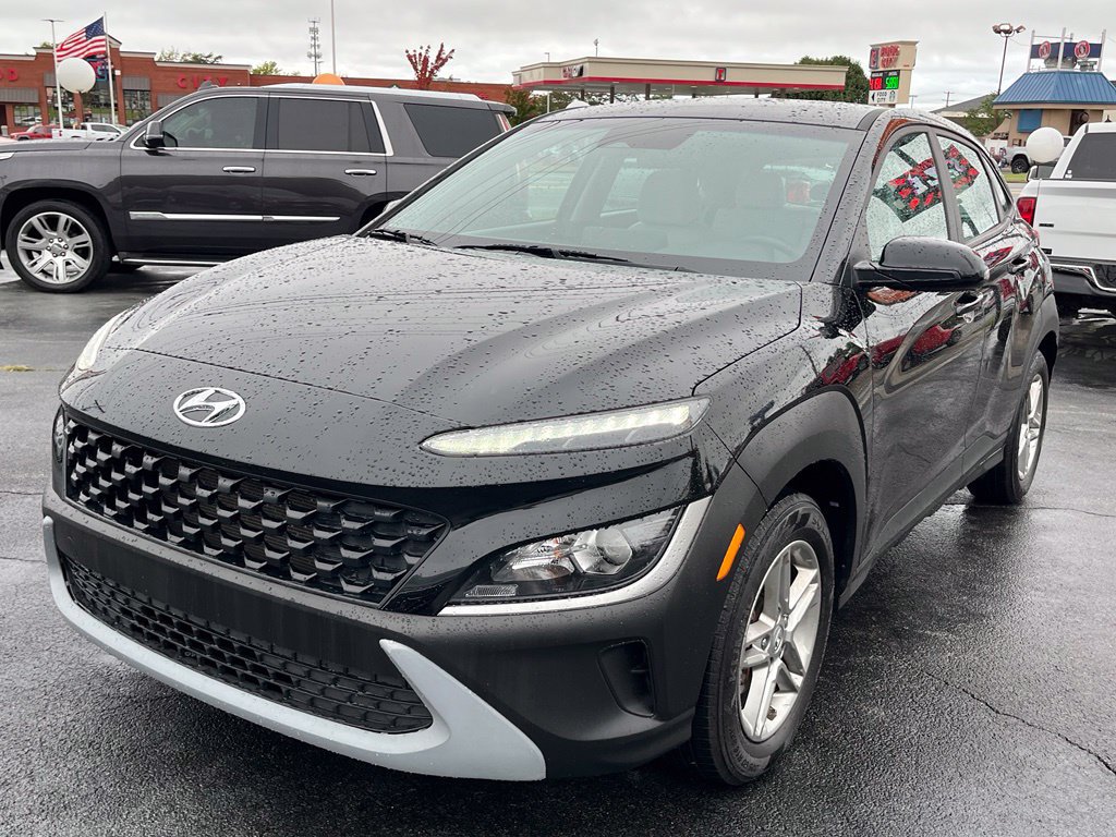 Used 2023 Hyundai Kona SE w/ Cargo Package FWD image 5