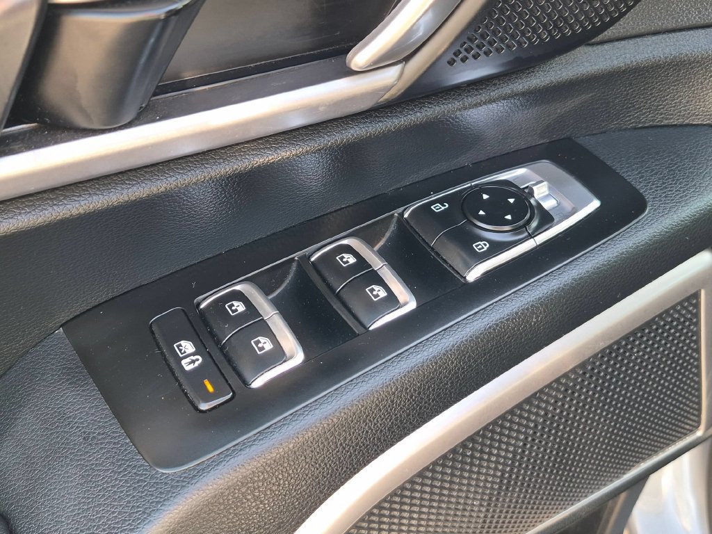 Used 2025 Kia Telluride S FWD image 13