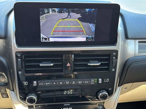 Used 2023 Lexus GX 460 Premium image 35