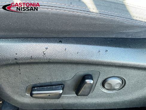 Used 2018 Kia Sorento LX image 25