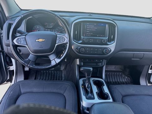Used 2021 Chevrolet Colorado LT w/ Fleet Safety Package image 40
