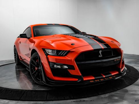 Used 2022 Ford Mustang Shelby GT500 w/ Technology Package RWD image 20