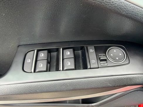 Used 2024 Kia Soul LX w/ Option Group 015 FWD image 13