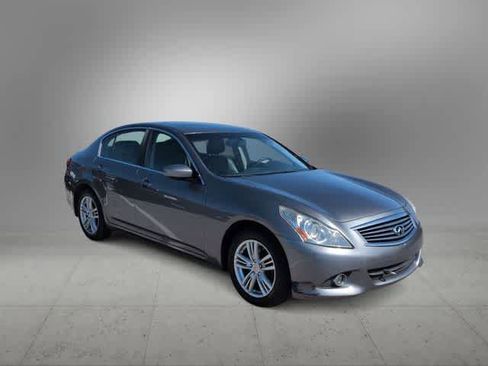 Used 2013 INFINITI G37 x w/ Premium Pkg AWD/4WD image 2