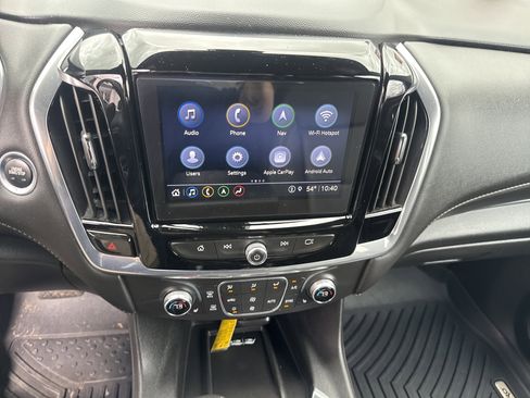 Used 2022 Chevrolet Traverse LT w/ LT Premium Package AWD/4WD image 24