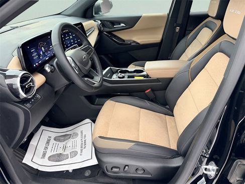 Used 2025 Chevrolet Equinox ACTIV w/ Safety and Technology Package image 13