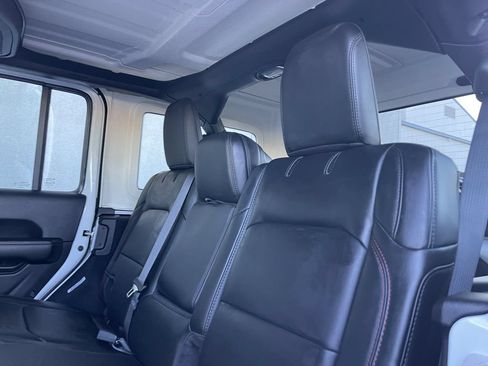 New 2026 Jeep Wrangler Unlimited Rubicon w/ Technology Group AWD/4WD image 18