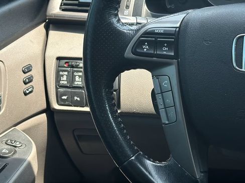 Used 2016 Honda Odyssey Touring Elite image 30