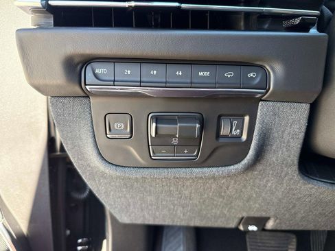 Used 2026 Cadillac Escalade Platinum Sport AWD/4WD image 61