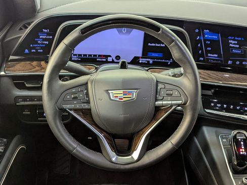 Certified 2022 Cadillac Escalade Sport Platinum w/ Heavy-Duty Trailer Package image 16