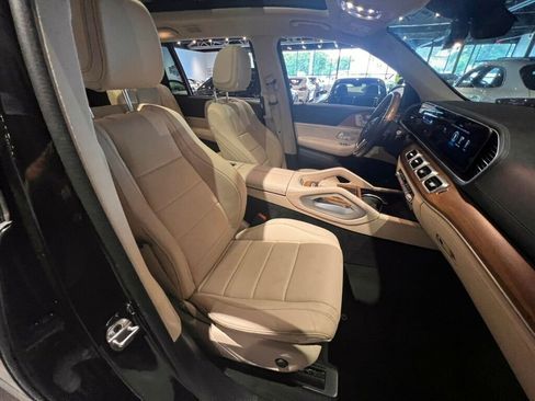 Used 2022 Mercedes-Benz GLS 450 4MATIC image 36