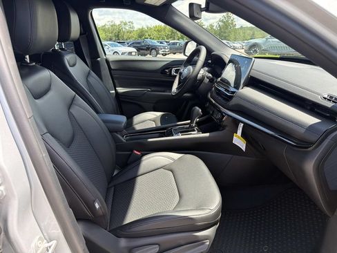 New 2026 Jeep Compass Latitude AWD/4WD image 27
