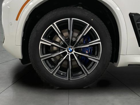 New 2026 BMW X5 M60i image 14