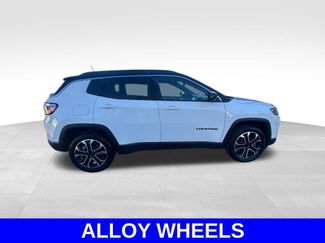 Used 2024 Jeep Compass Limited AWD/4WD video 3