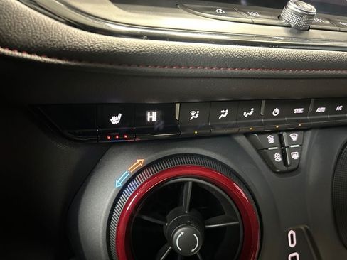 Used 2023 Chevrolet Blazer RS FWD image 37