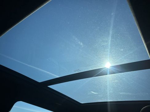 Used 2023 GMC Yukon SLT image 18