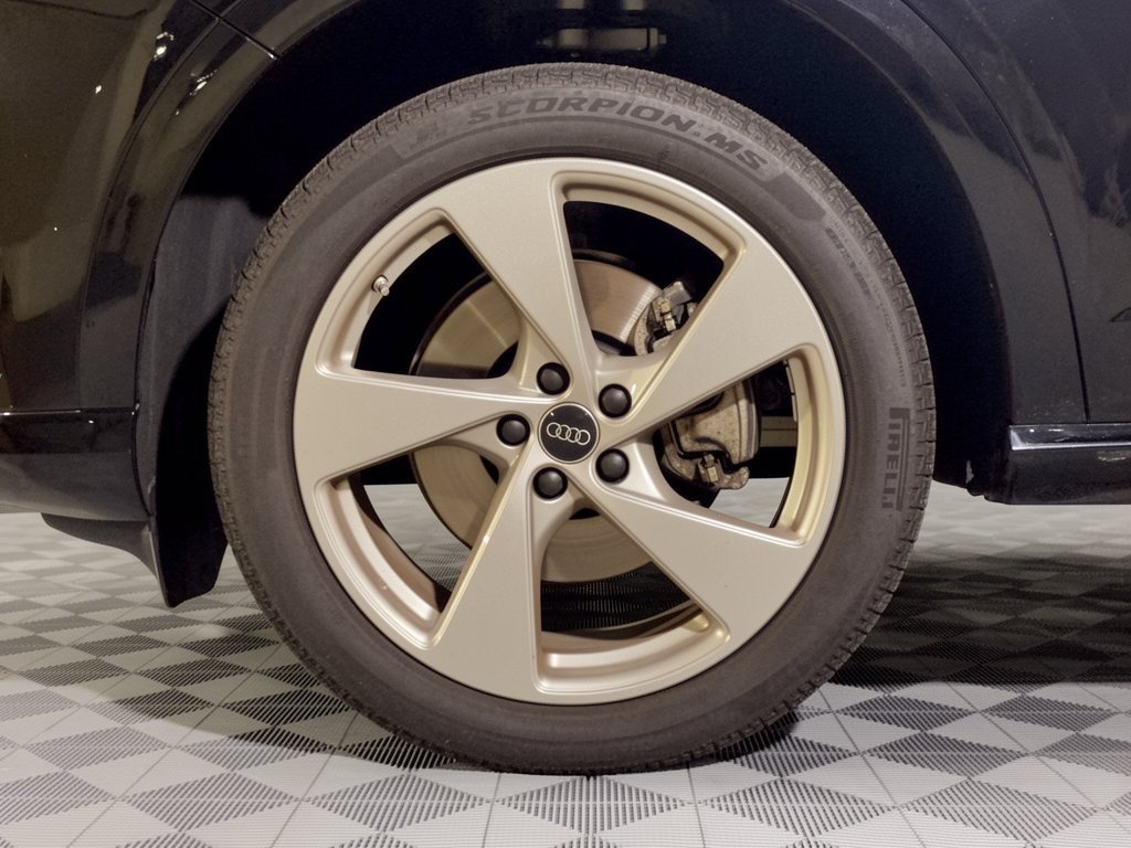 Certified 2025 Audi Q5 Premium Plus w/ Premium Plus AWD/4WD image 13