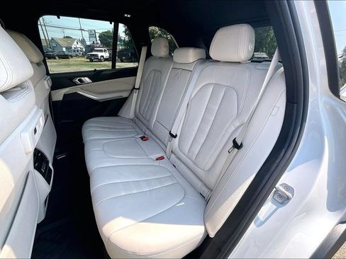 Used 2019 BMW X5 xDrive40i w/ Premium Package 2 AWD/4WD image 21
