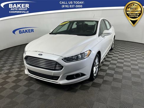Used 2015 Ford Fusion SE w/ Equipment Group 202A image 1
