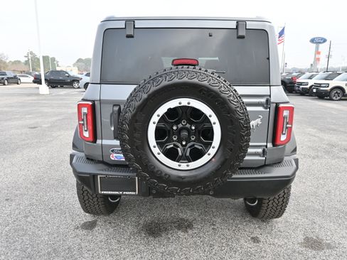 New 2025 Ford Bronco Badlands image 4