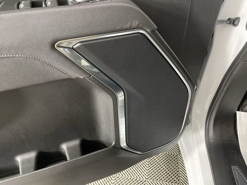 Used 2025 GMC Sierra 1500 SLE image 23