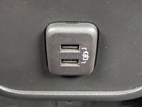 Used 2023 Chevrolet Equinox RS w/ RS Leather Package FWD image 15