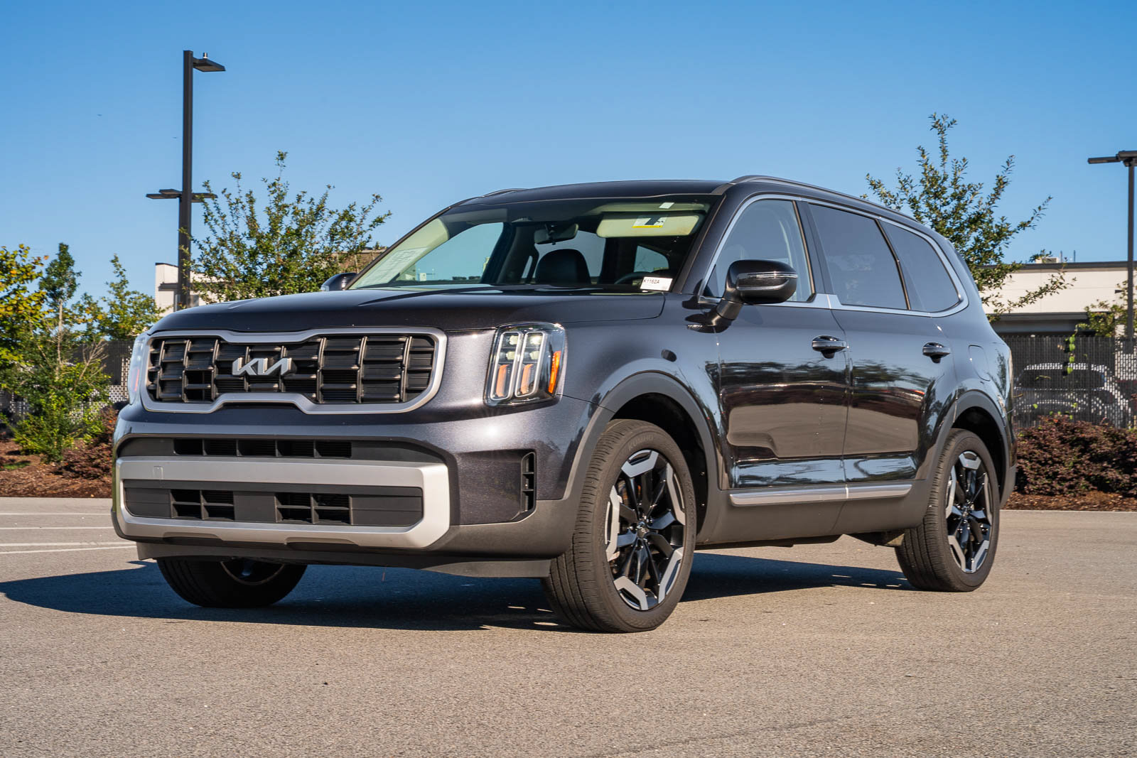 Used 2025 Kia Telluride S FWD image 5