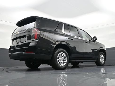 Used 2025 Chevrolet Tahoe LS image 28